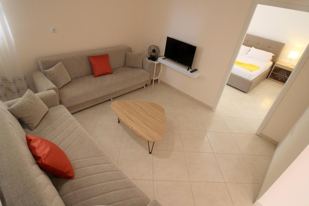 Villa 24 Саранда Екстер'єр фото