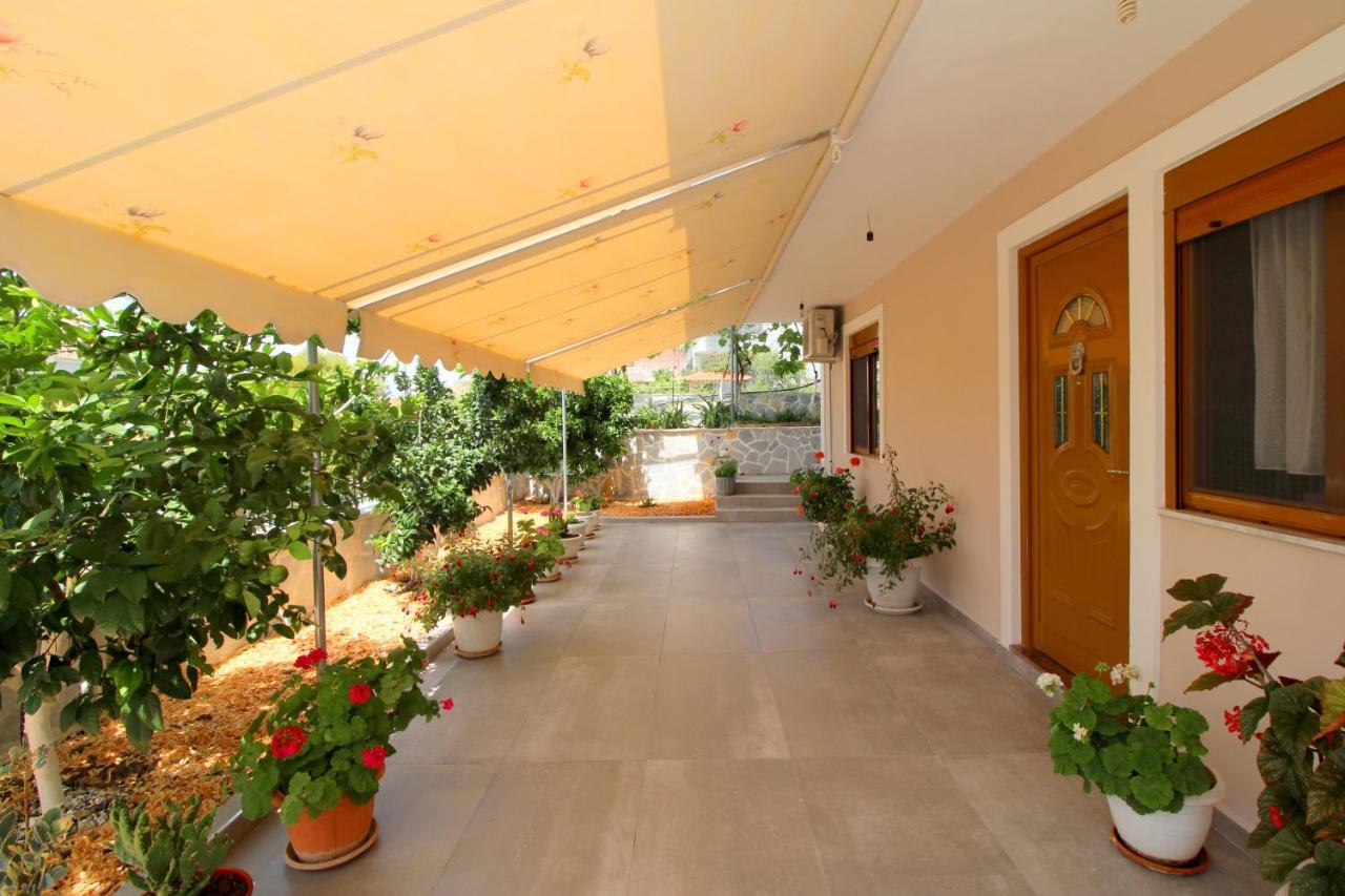 Villa 24 Саранда Екстер'єр фото